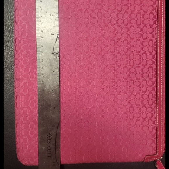 2 PADDED COACH IPAD SLEEVES - Picture 10 of 10